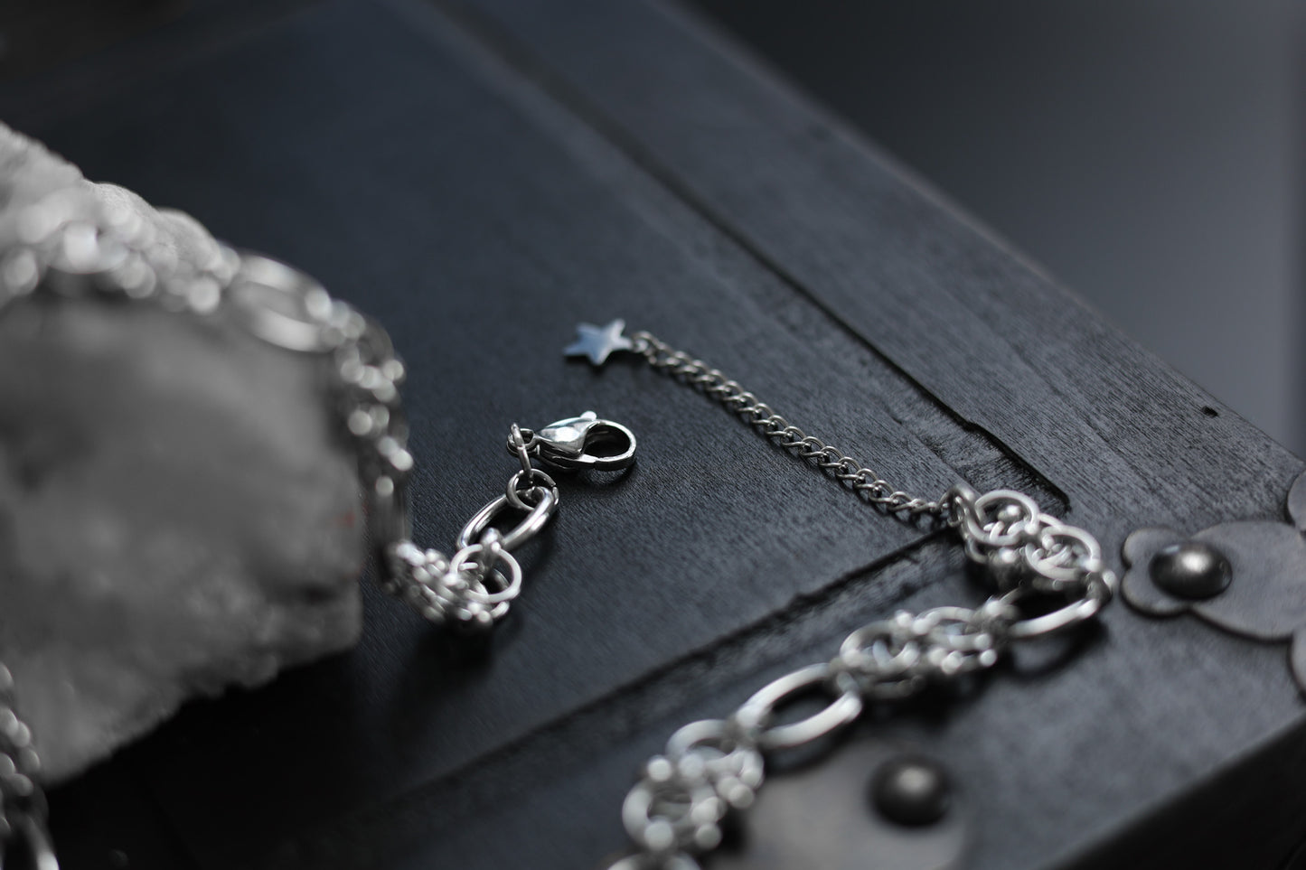 Divine Binding Choker Necklace - Tsuki Blade