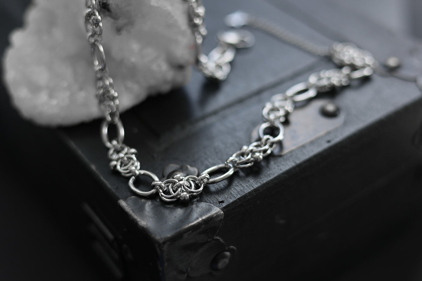 Divine Binding Choker Necklace - Tsuki Blade