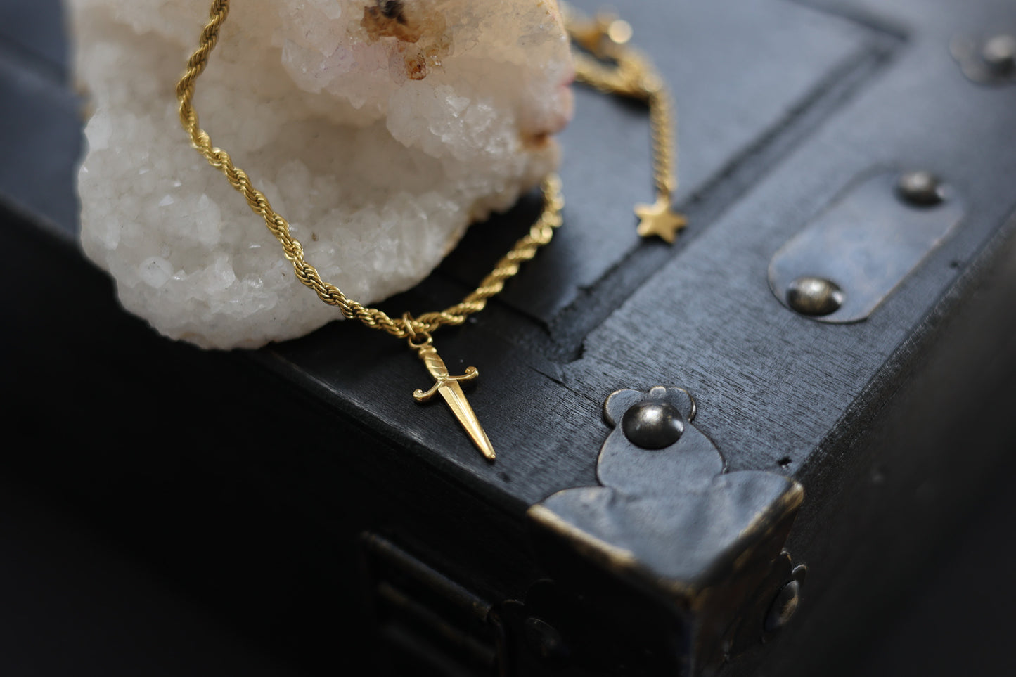 Sacrifice Choker Necklace - Tsuki Blade
