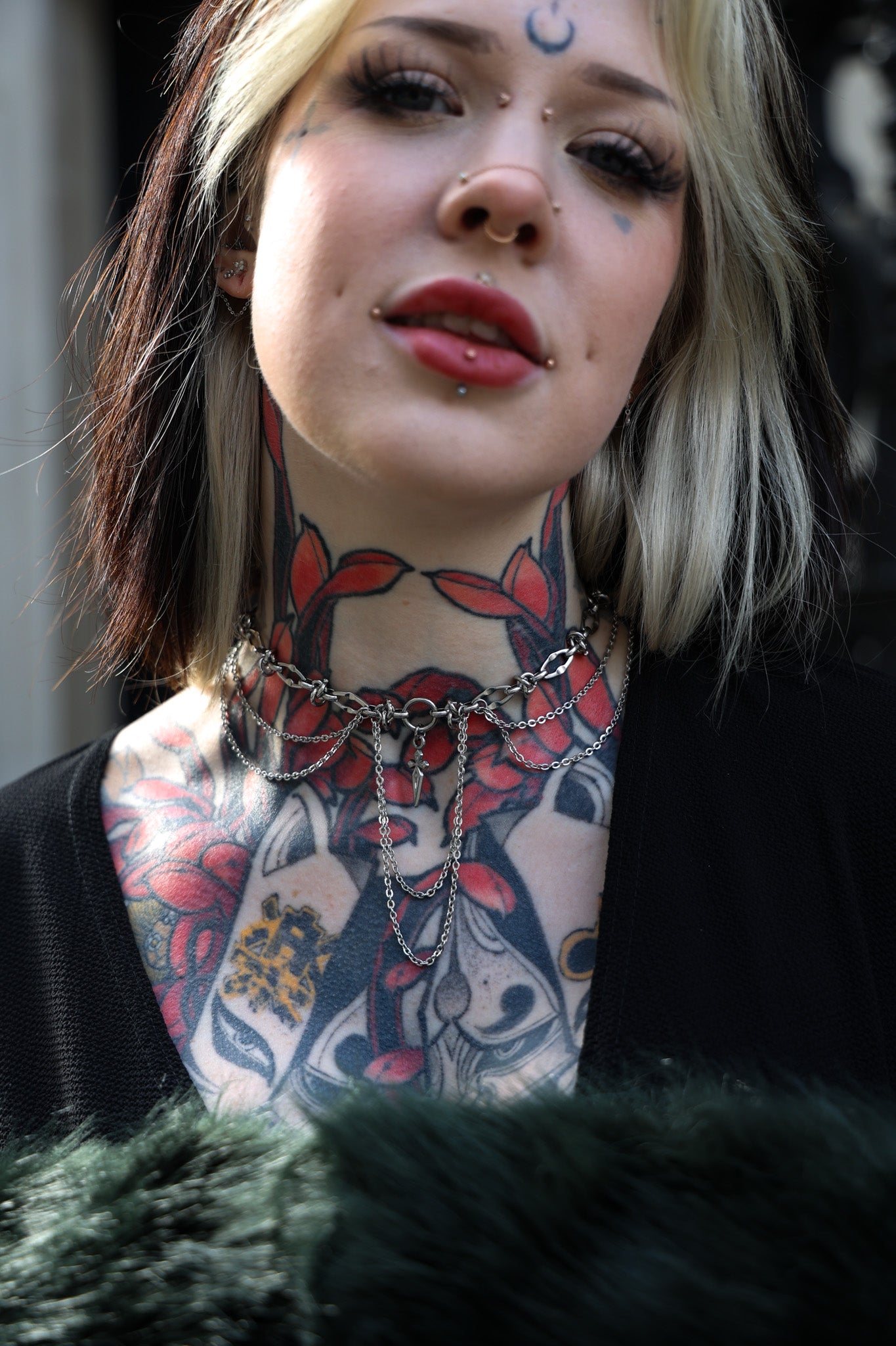 Saunter Choker