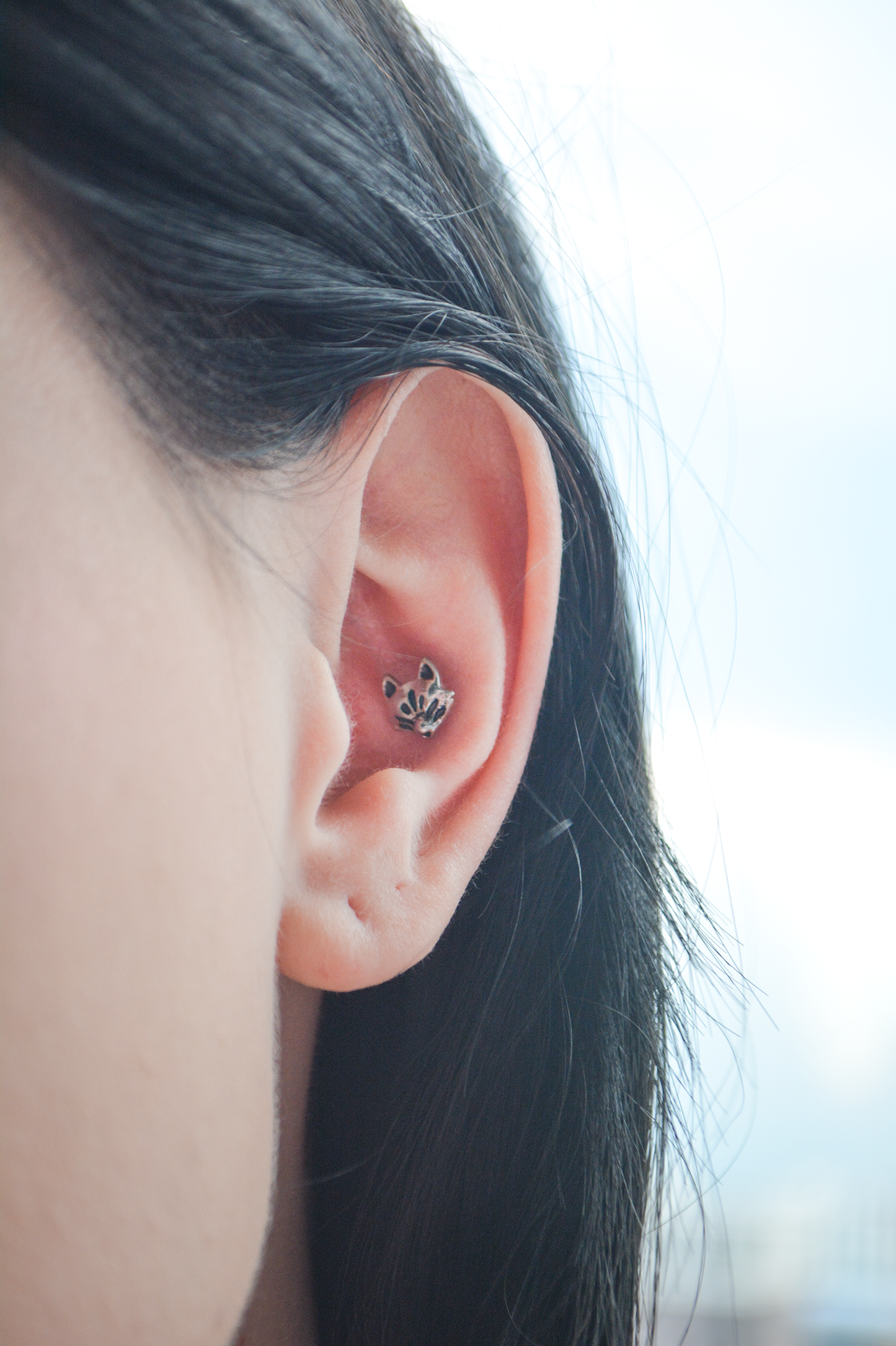 Okami Flatback Piercing Stud - Tsuki Blade