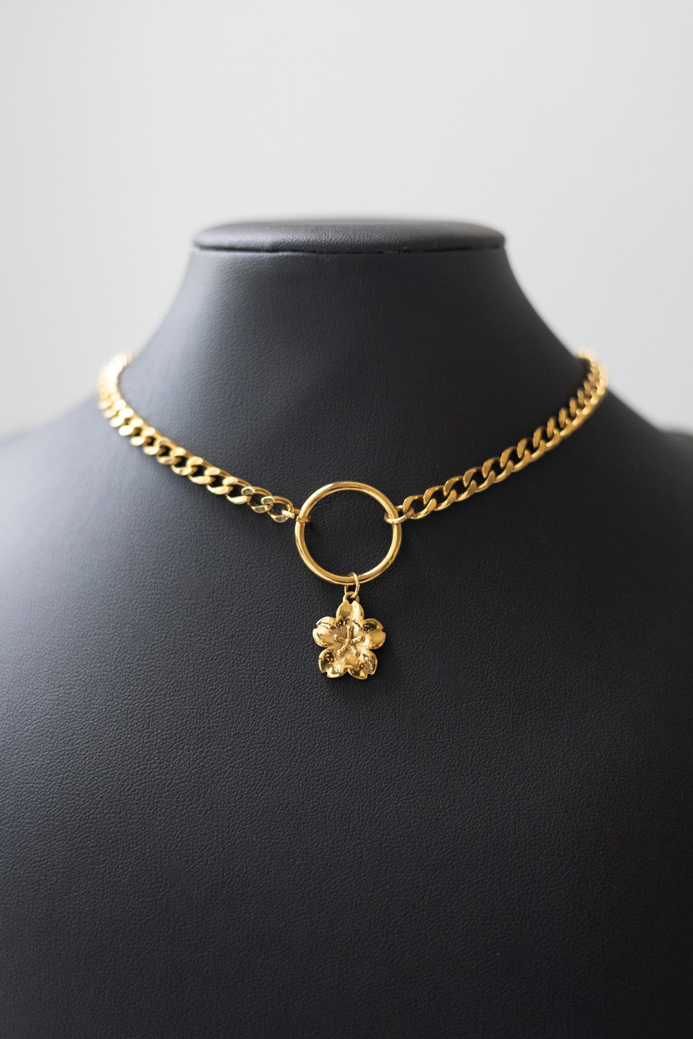Sakura Choker