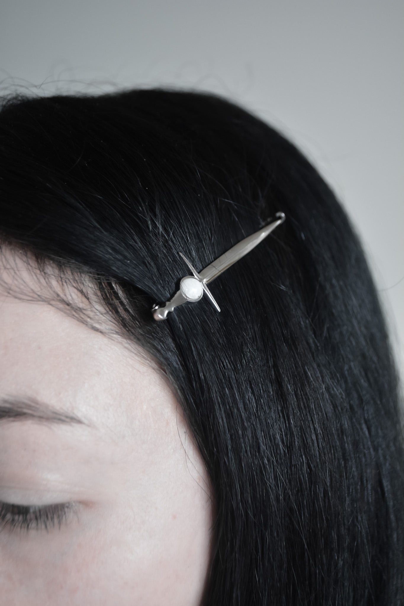 Quartz Defender Hair Pin - Tsuki Blade