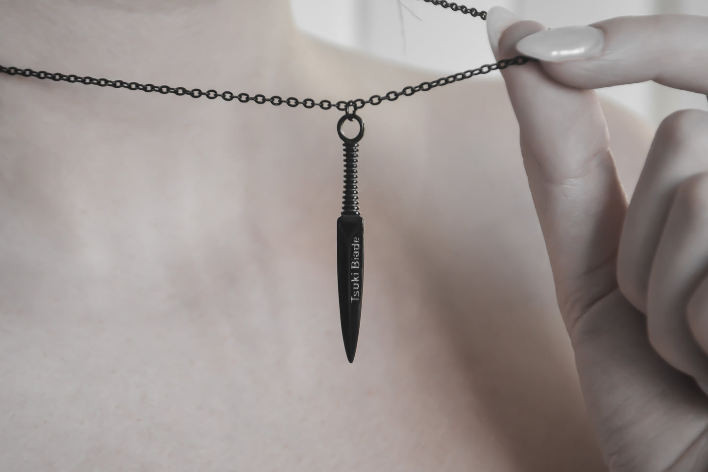 Onyx Nageru Necklace - Tsuki Blade