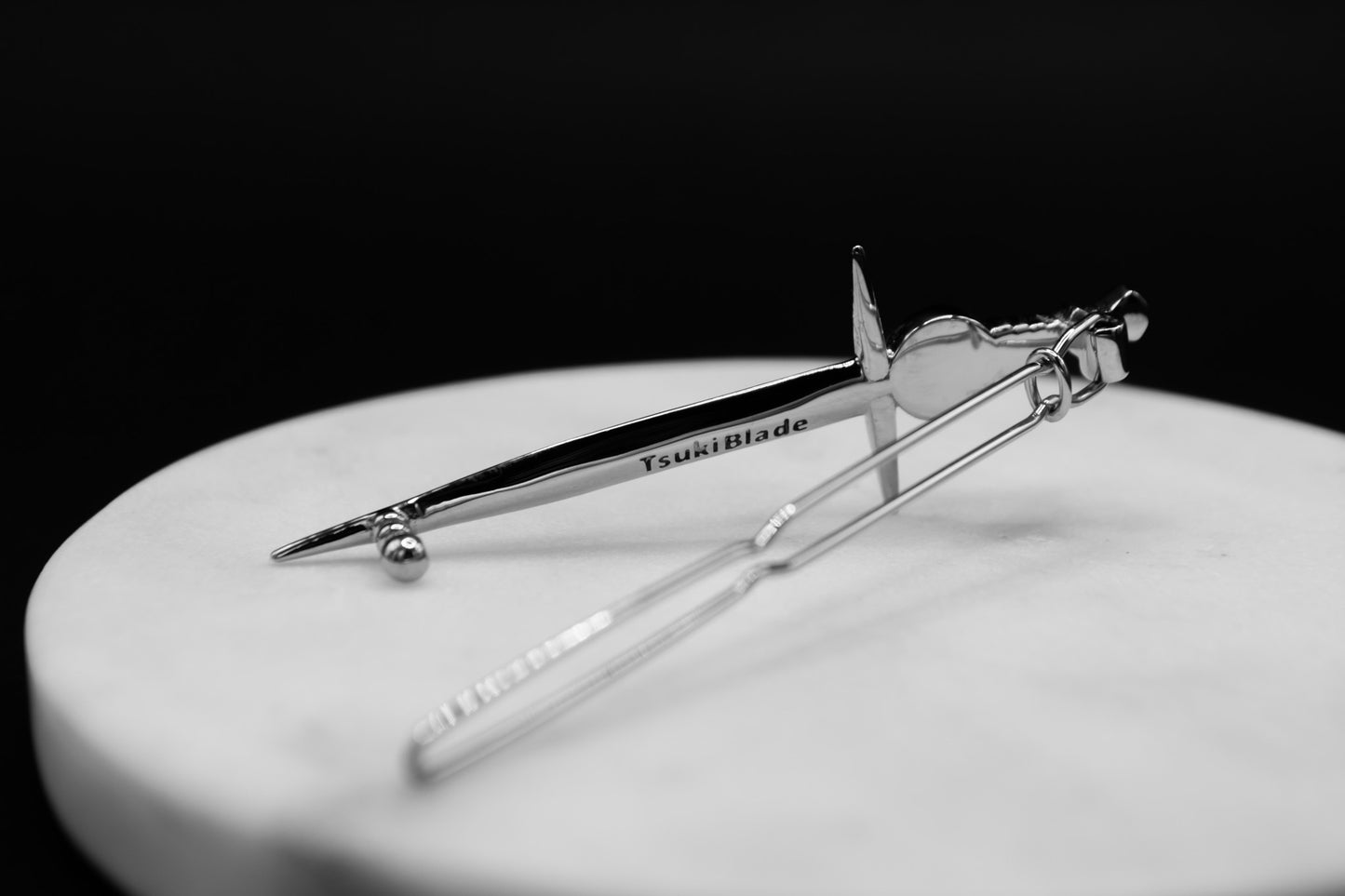 Quartz Defender Hair Pin - Tsuki Blade