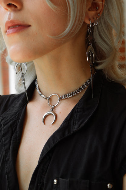 Crescent Binding Choker