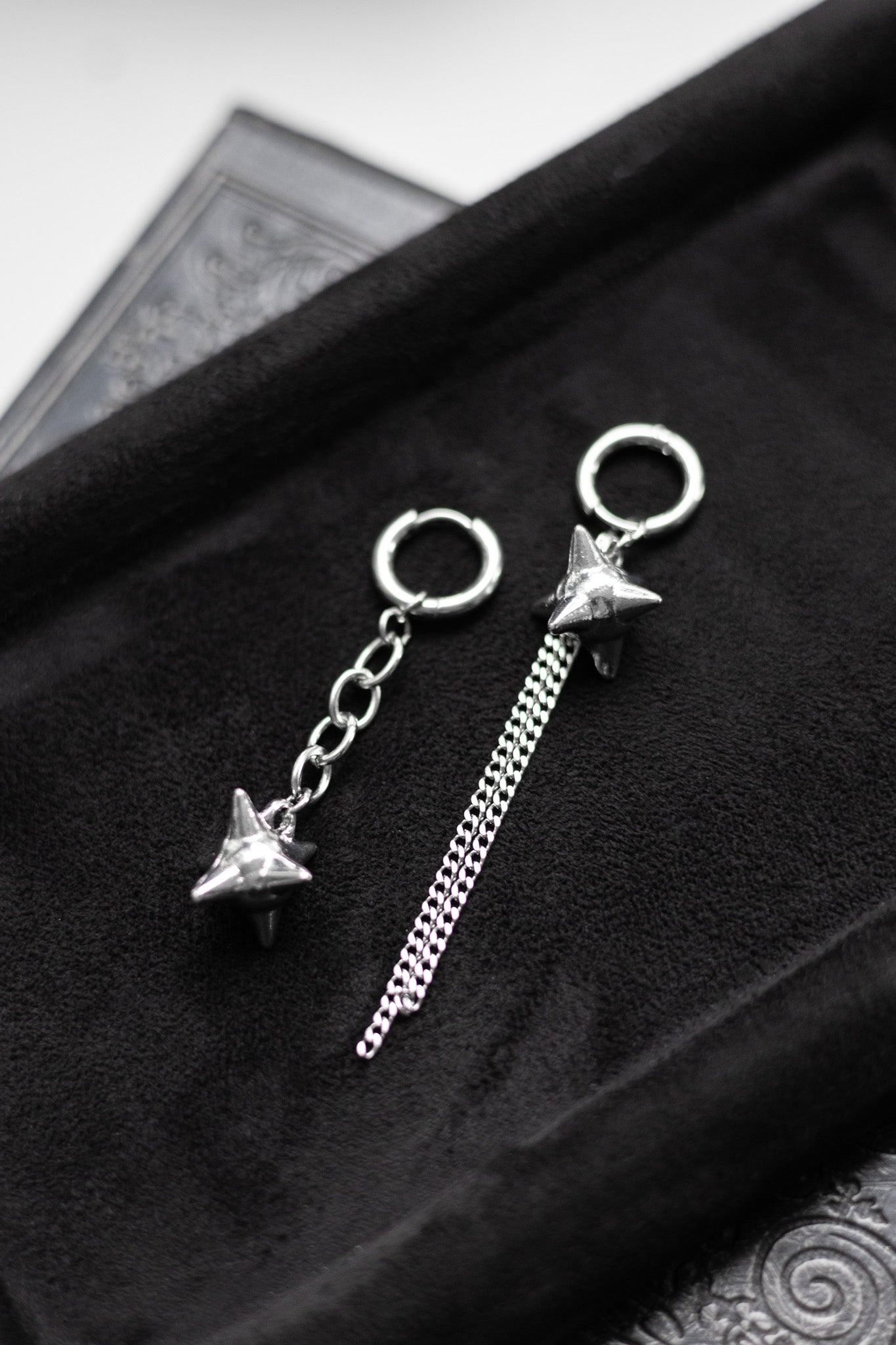 Chaosbringer Flail Duo Earrings