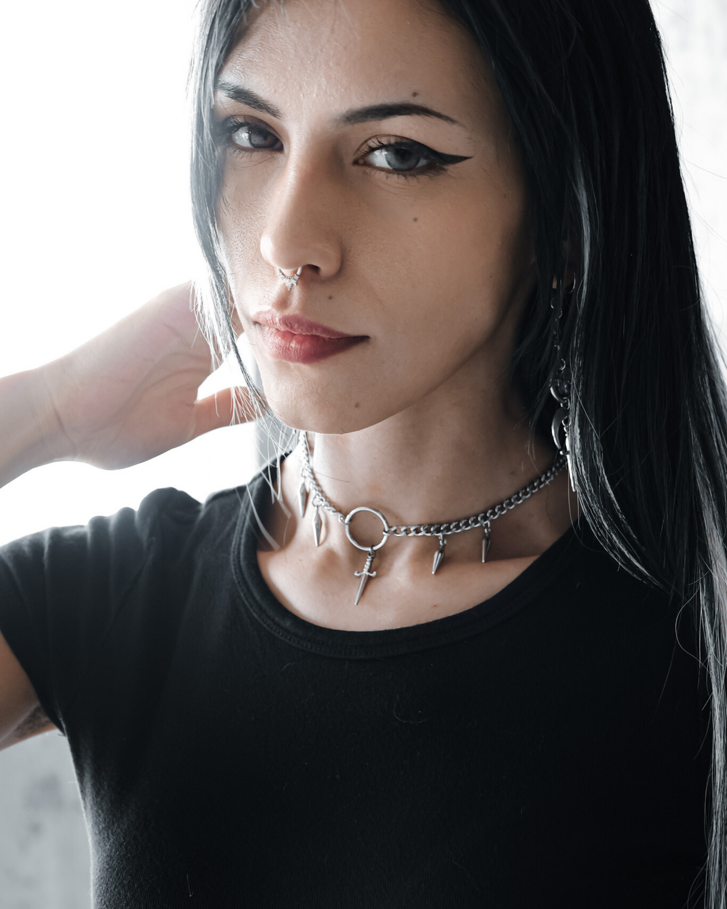Rebel Spike Dagger Choker
